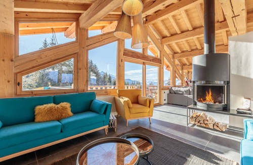 Arc-1800 Ski Chalet | Luxury chalet – 19 guests – Arc 1800 400m to chairlift – Private chef on request