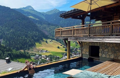 Beaufort Ski Chalet | Luxury Chalet, Swimming Pool, SPA with Jacuzzi and Sauna, Large Terrace & Views