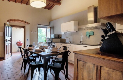 Cavriglia House | Luxury Chianti Villa with Private Pool & Jacuzzi EXCLUSIVE SUMMER EXPERIENCE