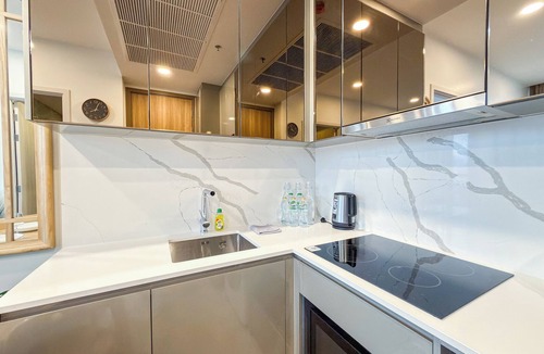 Pathumwan Apartment | Luxury Downtown Bangkok 2BR 2BA · Sky Pool Gym · 5MIN Walk to Siam Paragon