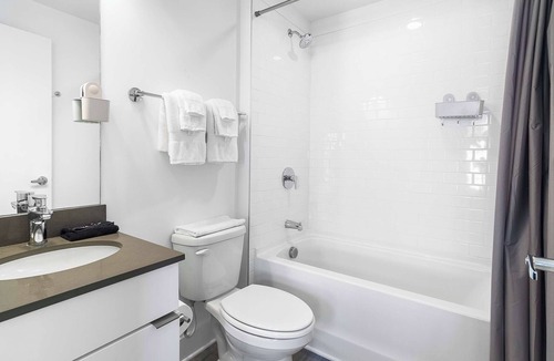 Mount Vernon Square Apartment | Luxury Downtown DC Apartment - Near City Center