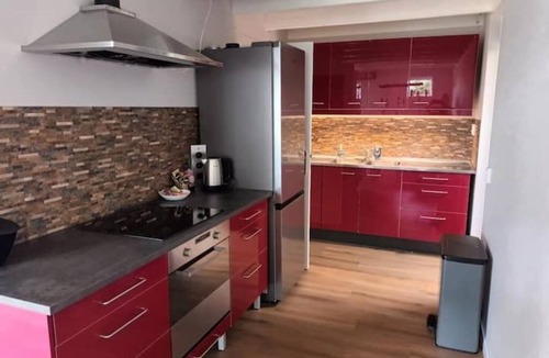 Hoorn Cottage | Luxury Family House | Lake & Mill Views, Close to Beach