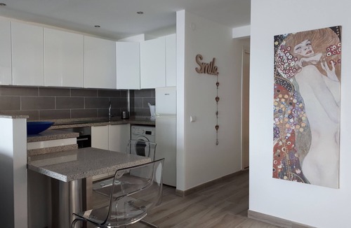 Benalmadena Costa Apartment | Luxury First-Line Beach-Front Apt VFT/MA 02508 Wifi, UK TV, Air Con