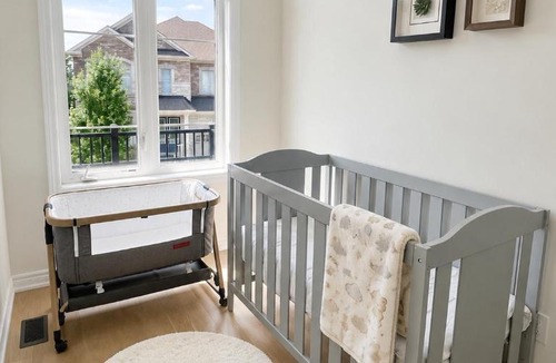 Aurora House | Luxury Furnished 4BR Home for Monthly Stays