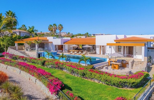 San Jose del Cabo Villa | Luxury Golf Villa w/Infinity Pool, Hot Tub, Golf Cart & Ocean Views Cabo