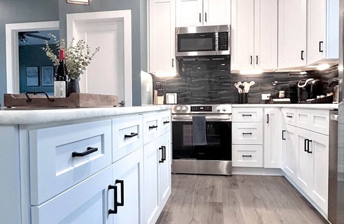 Huntersville House | Luxury Guest House w/Resort Style Pool & Spa, pets welcome