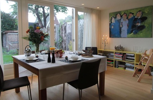 Heiloo House | Luxury Holiday Home in Heiloo with Terrace and Garden