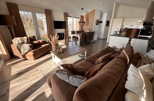 Bovenkarspel Ski Chalet | Luxury holiday villa * Markermeer Bovenkarspel directly on the Markermeer