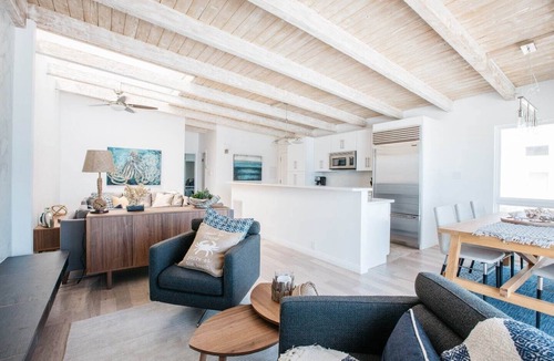 Central Malibu House | Luxury Malibu Road Oceanfront Townhouse PRIVATE BEACH
