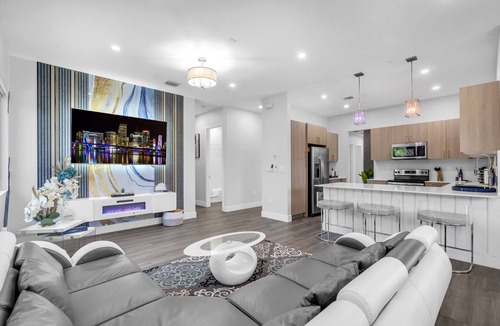 Goulds House | Luxury Miami Stay · Heated Pool · Game Fun · Private Yard