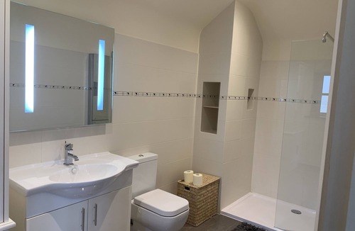 Saintbury Cottage | Luxury, modern property close to Stratford & Warwick-good Golf Courses