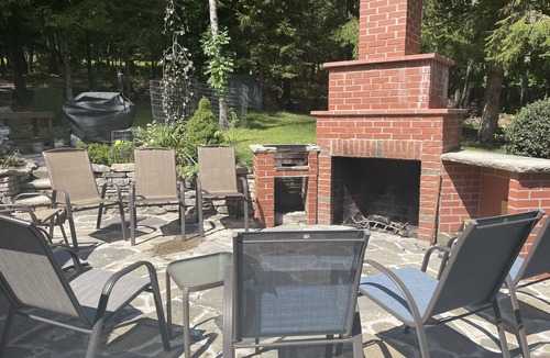 Stroudsburg House | Luxury Pocono Escape Hot Tub Sauna outdoor Fire Pit 8 beds close to vineyards