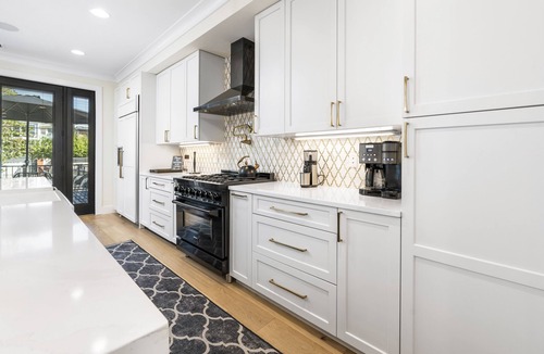 Brightwood Park House | Luxury rowhouse w/parking - centrally located