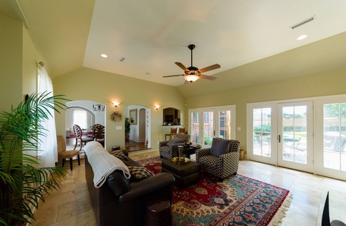 Hillsboro West End House | Luxury Stay walk to Vanderbilt, Music Row, West End, Belmont, Hillsboro Village
