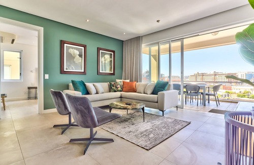 Victoria and Alfred Waterfront Apartment | Luxury Three Bedroom Apartment - fully furnished and equipped