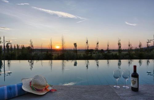 Palaia Villa | Luxury Villa in Tuscany with Pool near Pisa and Florence - Sixe Bedrooms 12 pl