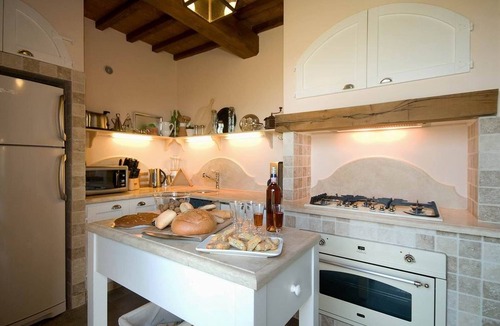 Peccioli House | Luxury Villa in Montelopio,Airco,Pool,children pool,Jacuzzi corner,Wi-Fi,sleep11