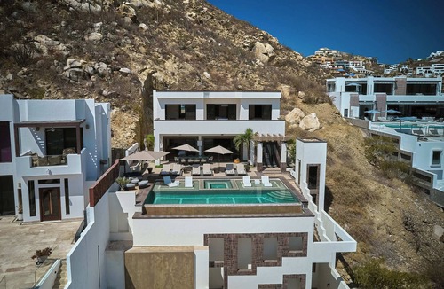 Pedregal Ski Chalet | Luxury VIP Villa | Maid & Buttler Services | Pet Friendly Mansion