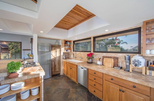 Malibu Cabin | Magical 1927 Malibu Nature Cottage & Beach Retreat