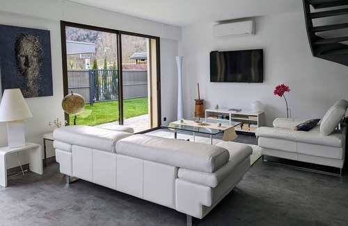 Chaparon Apartment | Magnificent 3-star duplex in house 800 m from Lake Annecy