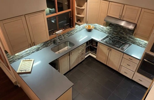 Blueberry Hill Ski Chalet | Magnificent Large 4.5 Bedroom Chalet with Spectacular Views SLEEPS 12