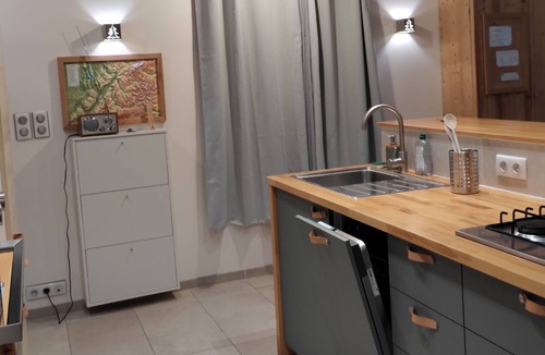 Ugine House | Maison de Montagne Rénovée Avec Poêle à Bois