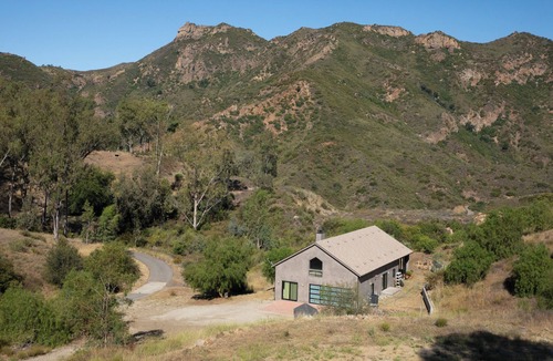 Agoura Hills House | Malibu Mountain Guest House - Very private but close to city amenities