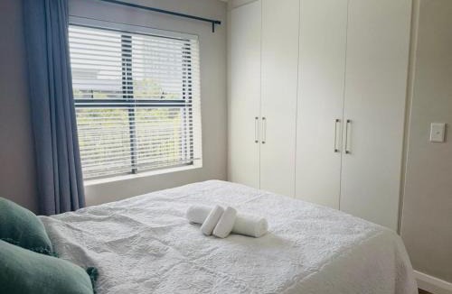 Century City Apartment | Manhattan Corner