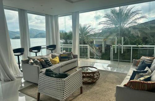Caieira Villa | Mansão luxuosa beira-mar, Caieira