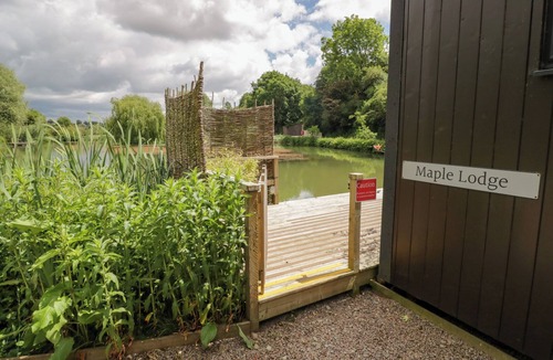 Thorpe Cottage | MAPLE LODGE AT BRIDGE LAKE FARM & FISHERY in Chacombe
