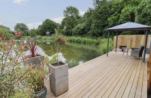 Thorpe Cottage | MAPLE LODGE AT BRIDGE LAKE FARM & FISHERY in Chacombe