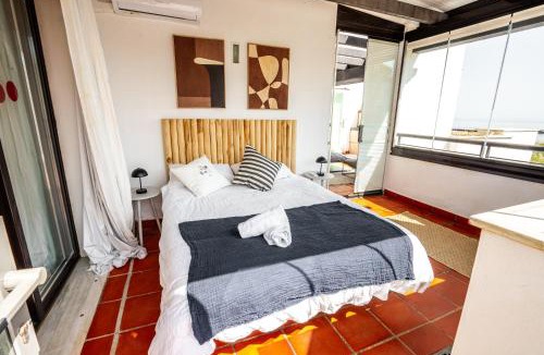 Casares del Mar Apartment | Mar y Jacuzzi cerca de Estepona