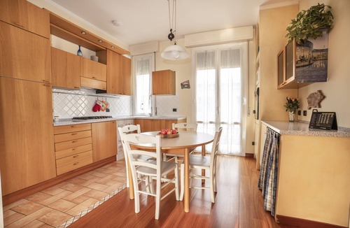 Maranello Apartment | Maranello Lodge & Motors 2 Km from Maranello (Mo) - CIN: IT036019C2QTEPQQW4