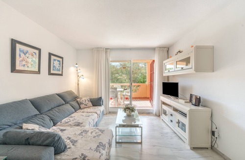 Urbanizacion Hacienda las Chapas Apartment | Marbella East - Superb Ground Floor Apartment in tropical gardens - free WiFi
