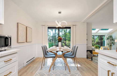 Bridle Trails Cottage | @ Marbella Lane - Luxury Townhome 14 Min to Lumen