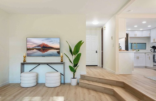 Bridle Trails Cottage | @ Marbella Lane - Luxury Townhome 14 Min to Lumen