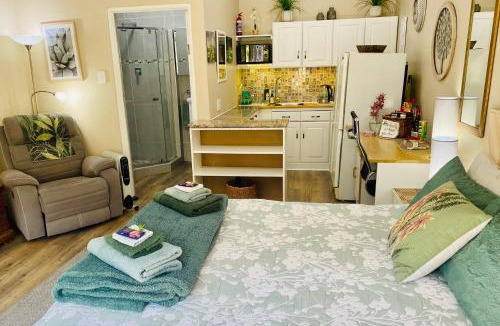 Greater Johannesburg Metropolitan Area Apartment | Margies Magic Myrtle Guesthouse
