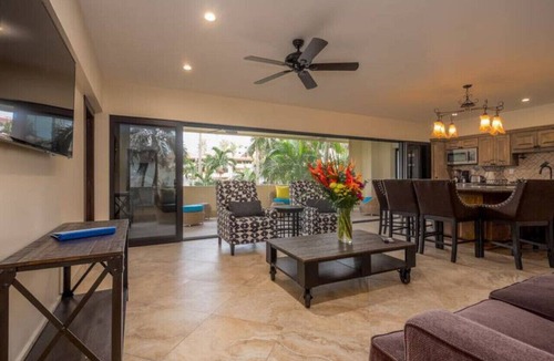 El Medano Ejidal Condo | Marina Sol Casa El Torero 4BR Condo Steps to Beach