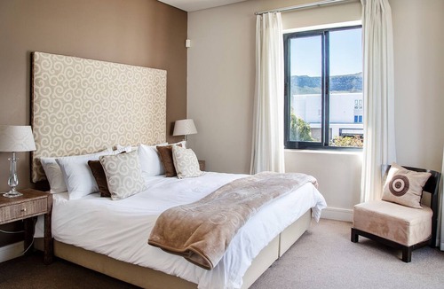 Hermanus City-Centre Hotel | Marine Square Luxury Suites