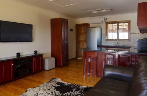 Dikgatlong Cabin | Mattanu Private Game Reserve