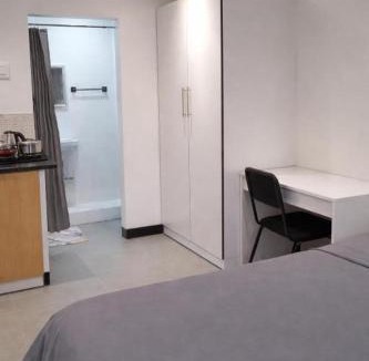 Greater Johannesburg Metropolitan Area Apartment | Melville Haven Apartment Modern Living Near UJ & Milpark
