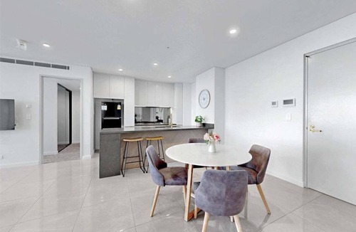 Gold Coast Apartment | Meriton Level 65 Oceanfront 2BR – Panoramic Views