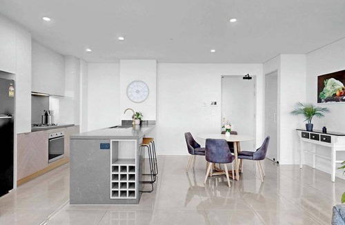 Gold Coast Apartment | Meriton Level 65 Oceanfront 2BR – Panoramic Views
