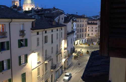 Centro Storico Nord Apartment | Metropolitan Gallery