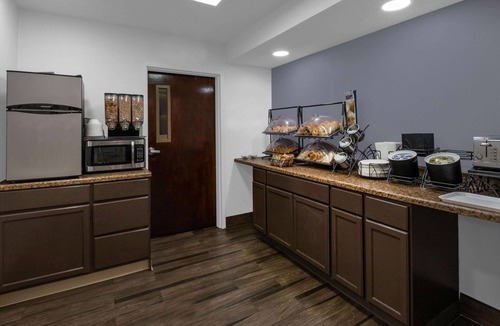 Linthicum Heights Hotel | Microtel Inn & Suites by Wyndham Baltimore BWI Airport