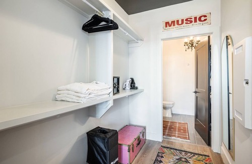 West End Apartment | Midtown Pool Condo · 2BR Sleeps 6 · Honky Tonk