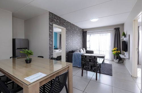 Greater Johannesburg Metropolitan Area Apartment | MINT Express Sandton View