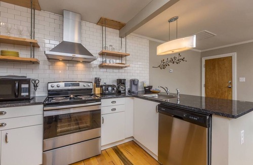 Winston - Salem Apartment | Modern 1BR Near WFU Hospital