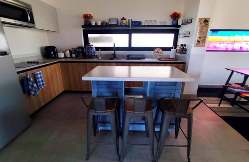 La Ventana Condo | Modern 2 bed/2 bath, 1st floor condo. Casa Ventosos (Calypso 102).