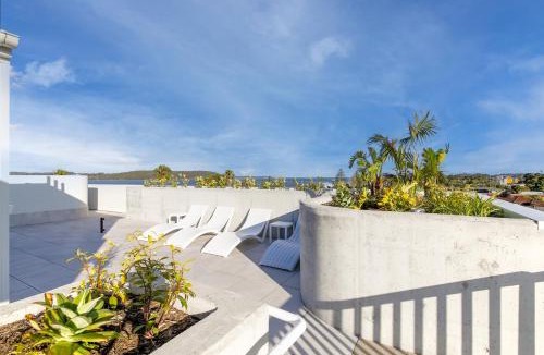 Batemans Bay Apartment | Modern 2-Bedroom Apartment with Pool Access